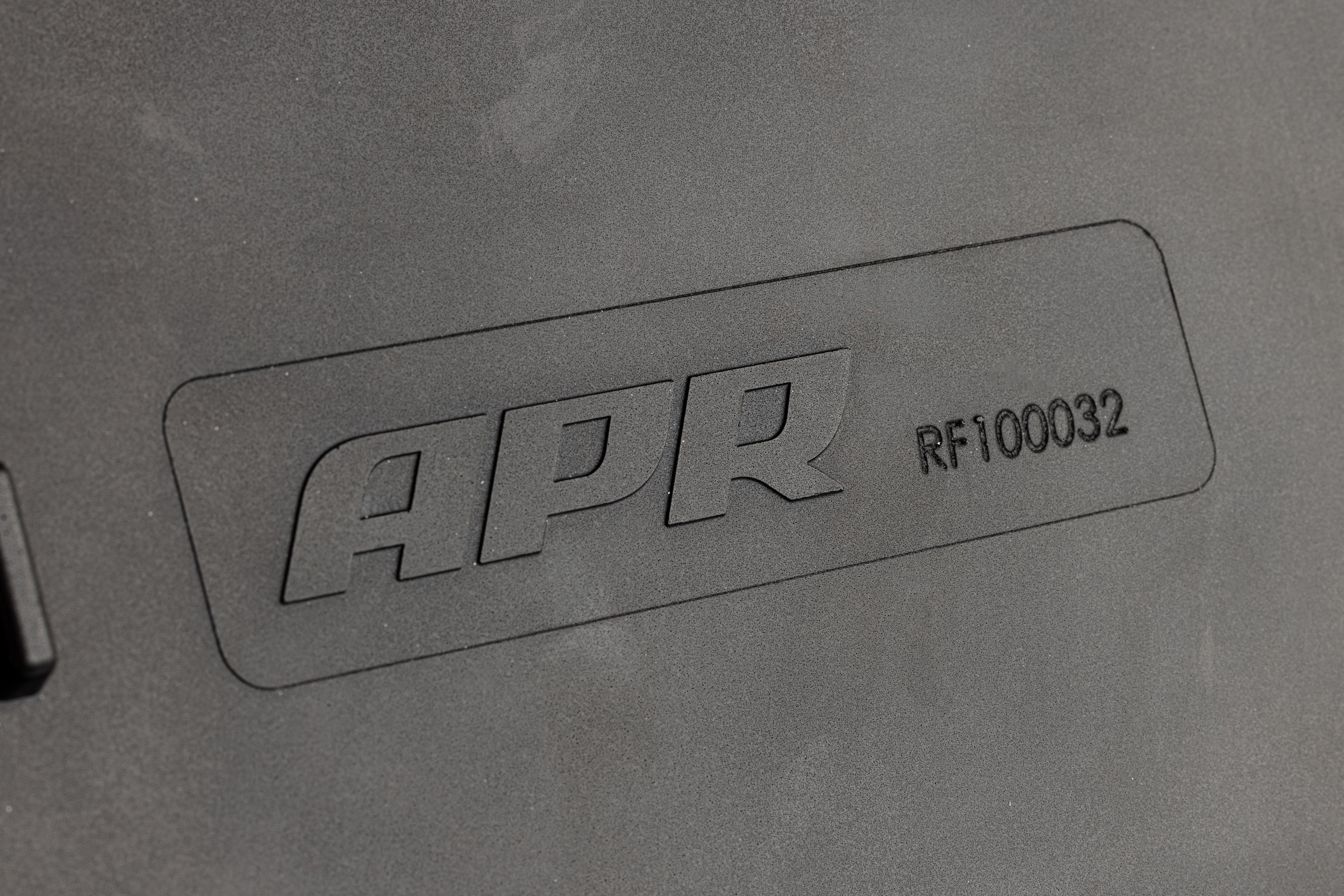 APR Intake Filter - Macan 95B - 2.0T/3.0T/3.6T - (251x187x92)
