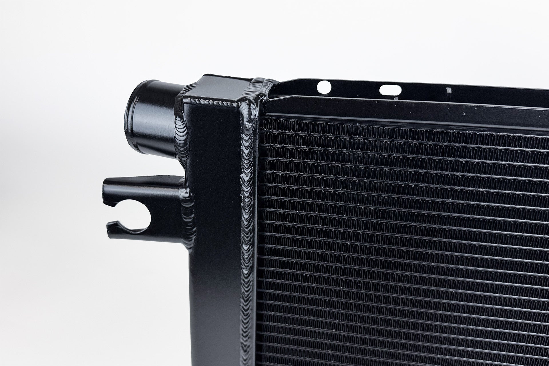 CarBahn BMW E2X M5/M6 High-Performance Radiator