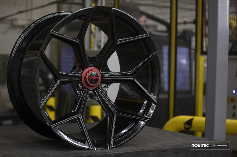 Vossen x Novitec NL4-5L 23x12 ET:15 Gloss Black Lamborghini Urus Rear Wheel