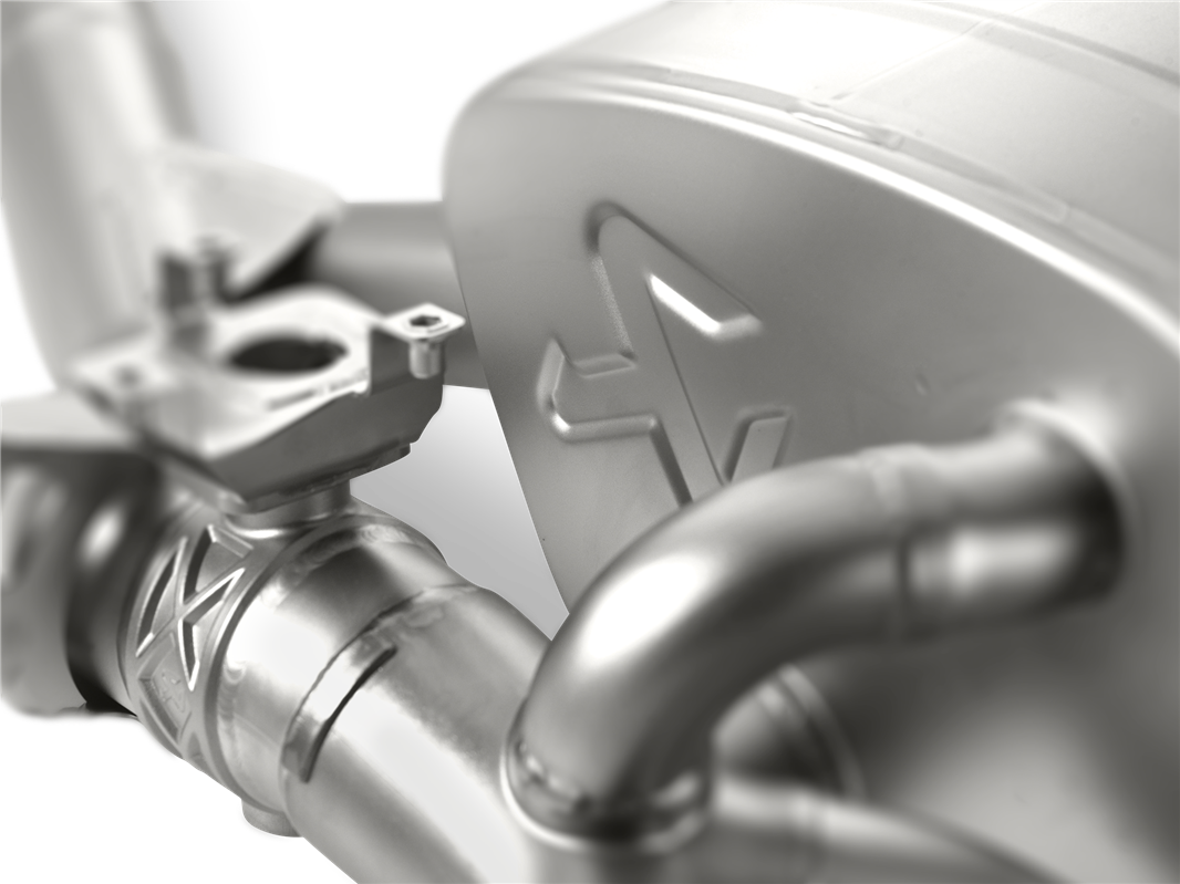 Akrapovic 14-17 BMW M3 (F80) Slip-On Line (Titanium) w/ Carbon Tips