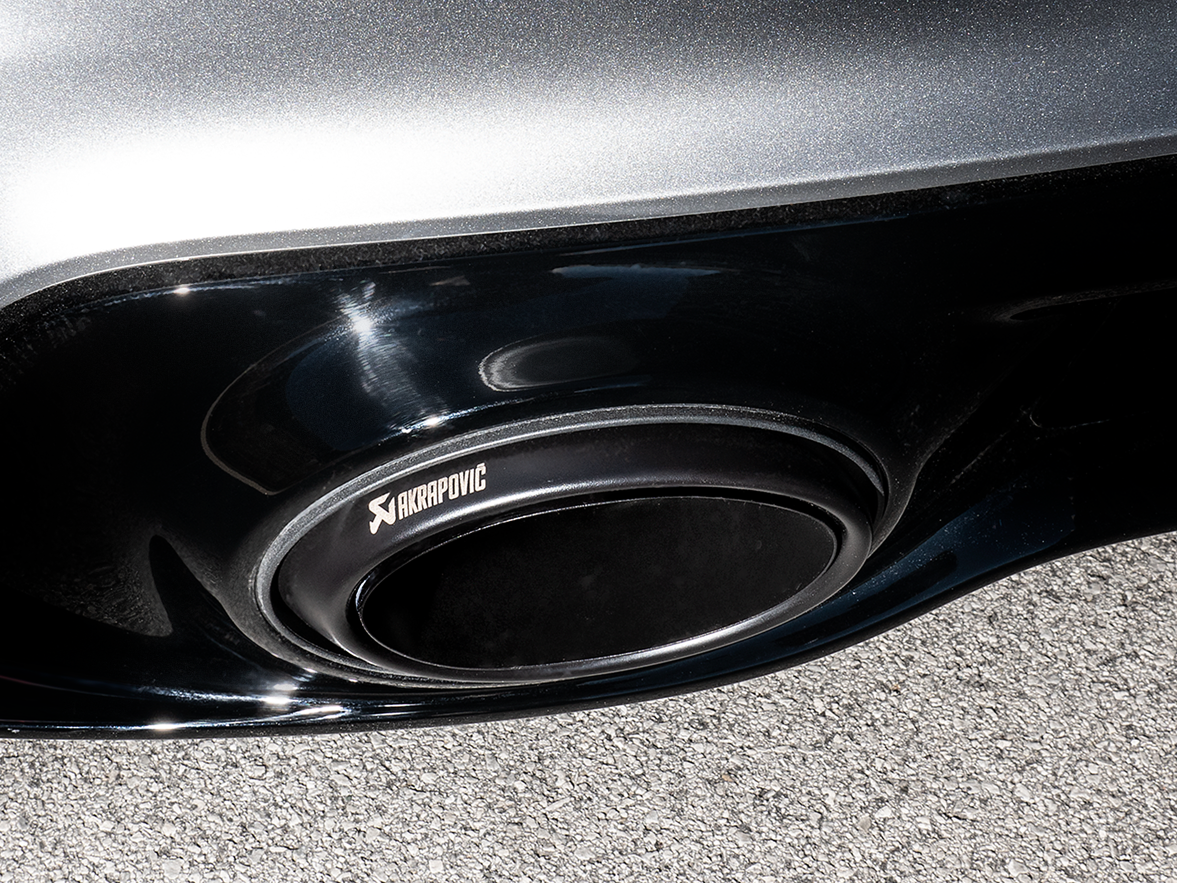 Akrapovic 20-21 Porsche 911 Turbo/Turbo S (992) Tail Pipe Set (Titanium) - Black