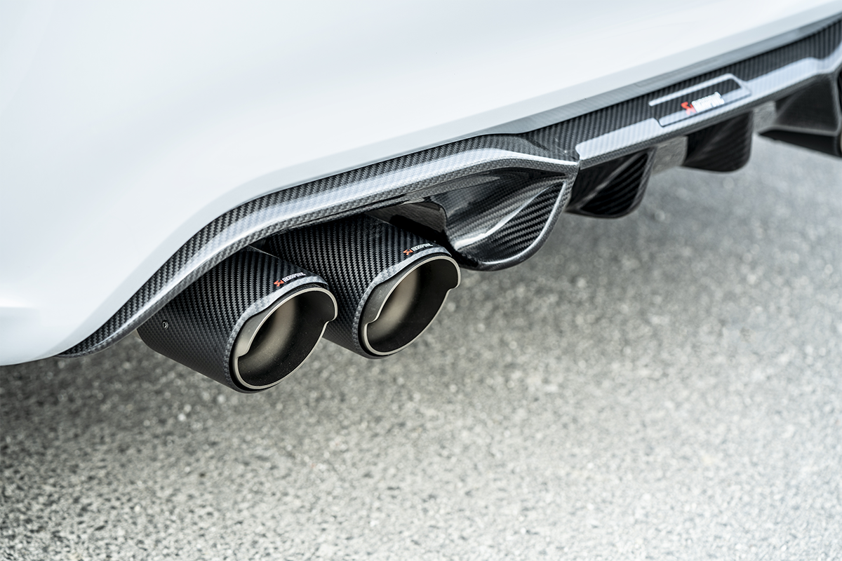 Akrapovic 2018+ BMW M2 Competition/M2 CS (F87N) Slip-On Line (Titanium) w/Carbon Fiber Tips