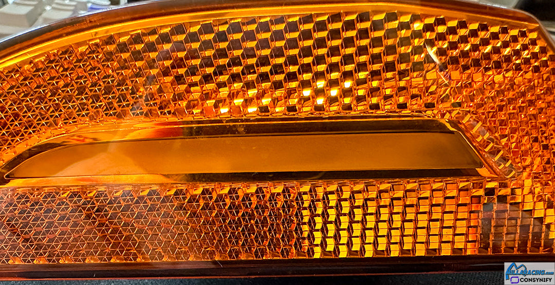 Porsche 991 Side Marker Lamp Pair: Amber (Pre-Owned)