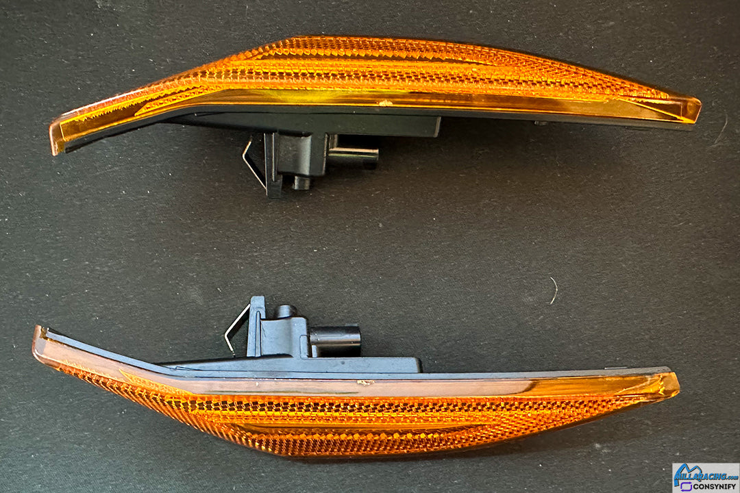 Porsche 991 Side Marker Lamp Pair: Amber (Pre-Owned)